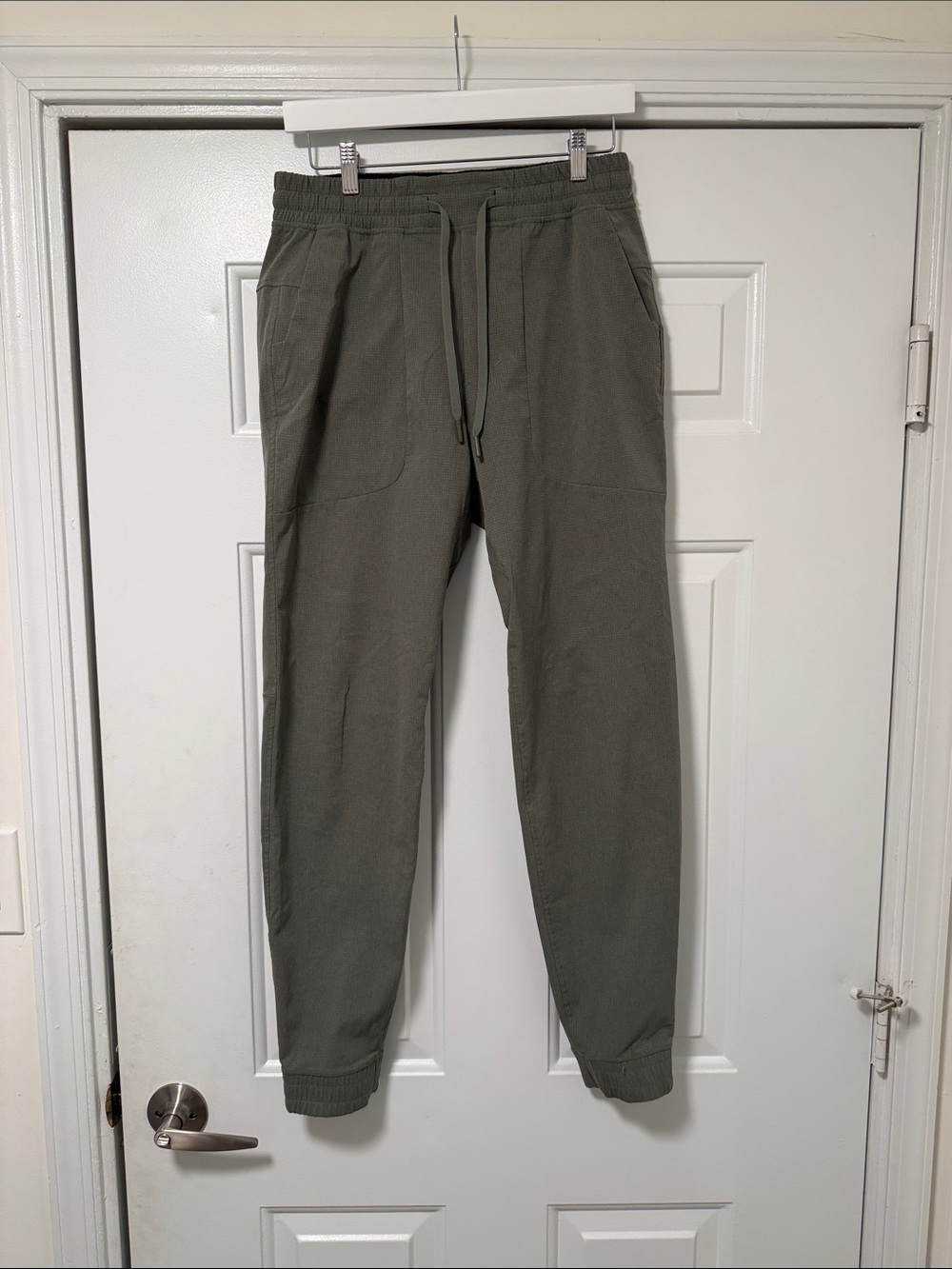 Lululemon Men’s textured jogger size medium